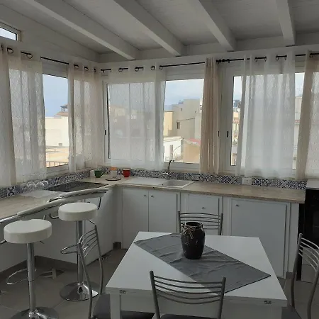 Mansarda Sole Ed Ombra Terrazza Vista Mare Apartment