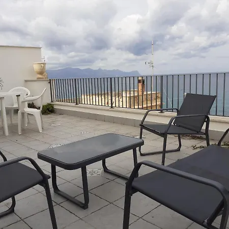 Mansarda Sole Ed Ombra Terrazza Vista Mare * Balestrate