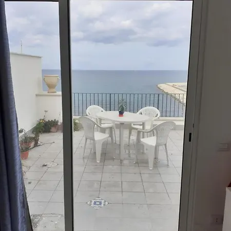 Mansarda Sole Ed Ombra Terrazza Vista Mare Apartment *