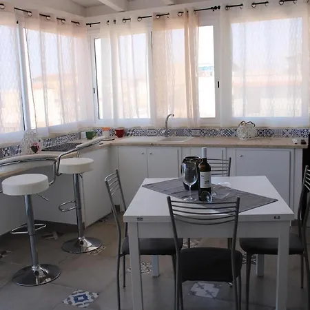 Apartment Mansarda Sole Ed Ombra Terrazza Vista Mare