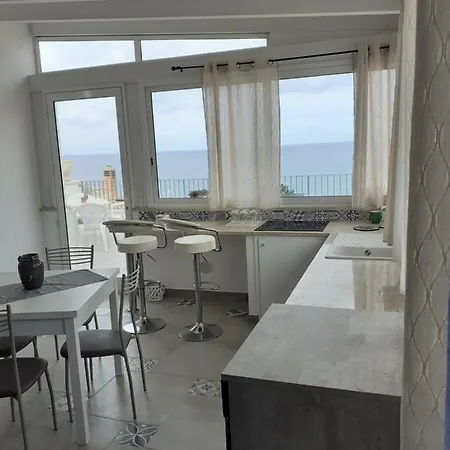 Apartment Mansarda Sole Ed Ombra Terrazza Vista Mare *