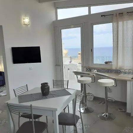 Mansarda Sole Ed Ombra Terrazza Vista Mare