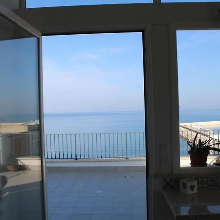 Mansarda Sole Ed Ombra Terrazza Vista Mare Apartment Balestrate