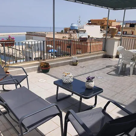 Mansarda Sole Ed Ombra Terrazza Vista Mare Apartment